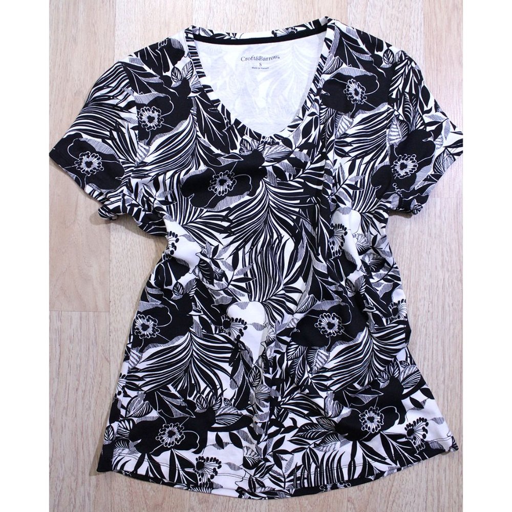 Lovely Tropical Print Shirt Stretch Material NWOT